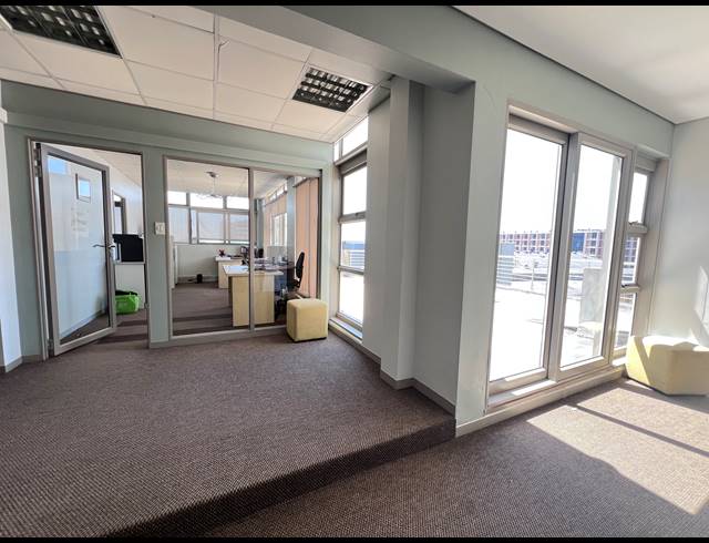 450M² OFFICE FOR SALE IN SALT RIVER